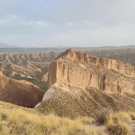 Castillo Badlands Willa